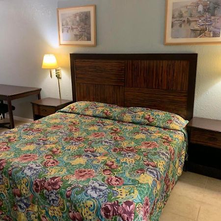 Executive Inn Mercedes Weslaco Екстериор снимка