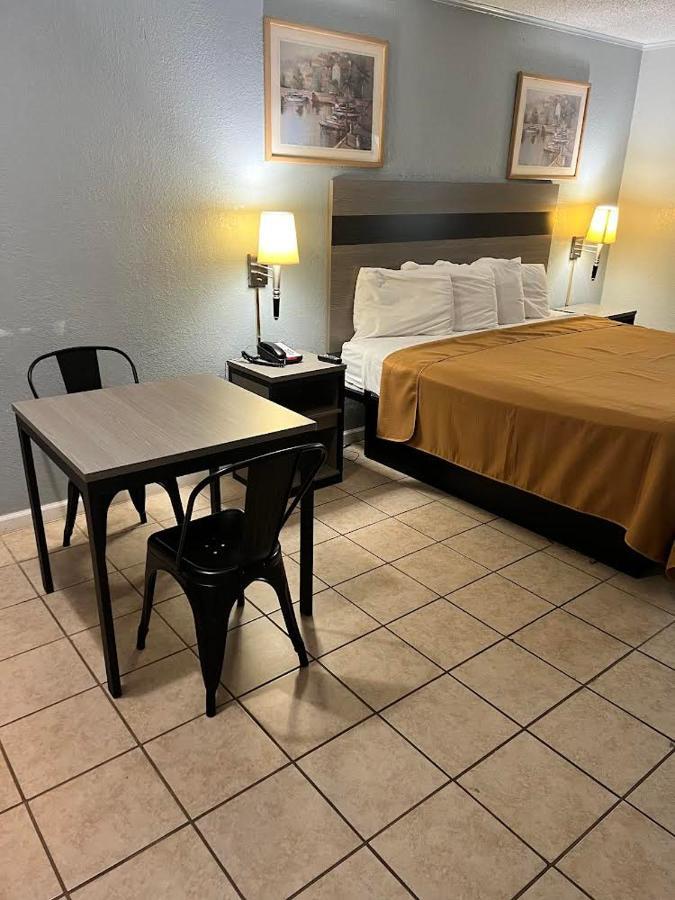 Executive Inn Mercedes Weslaco Екстериор снимка